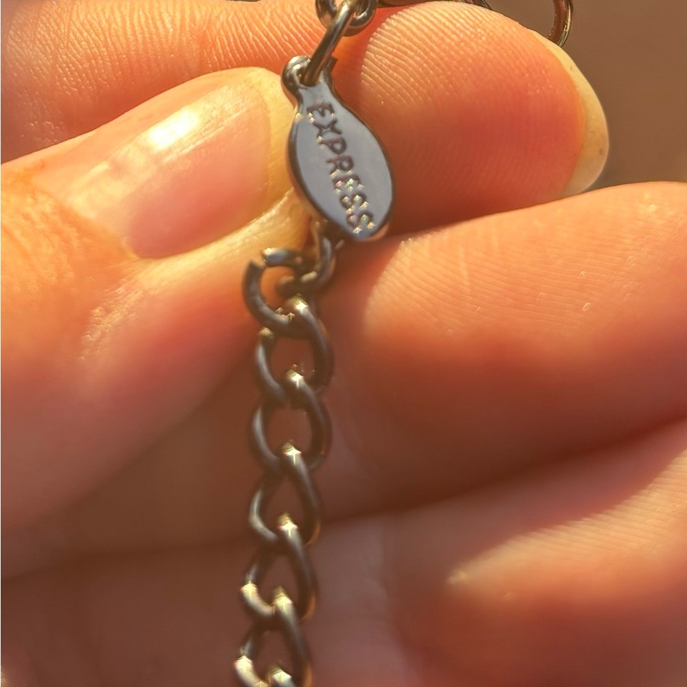 Dark Express Necklace - Picture 3 of 3